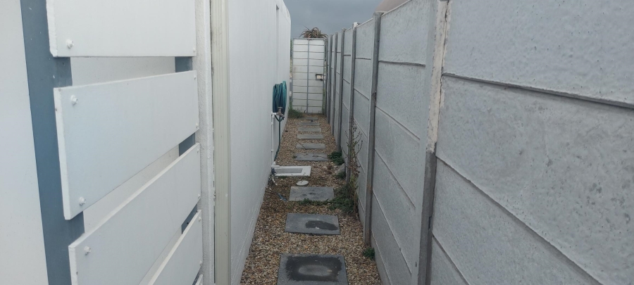 To Let 2 Bedroom Property for Rent in The Connifers Western Cape
